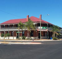 The Palace Hotel - Southport Accommodation