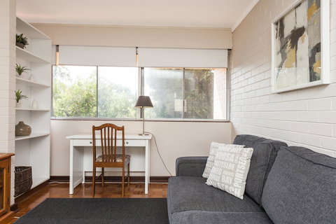 Rosalie 35 - Southport Accommodation 3