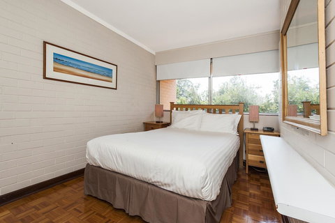 Rosalie 35 - Southport Accommodation 16