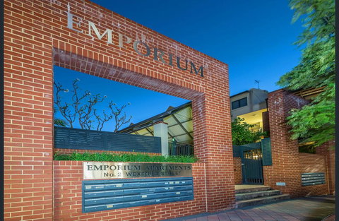 Subiaco Emporium Apartment - Southport Accommodation 5