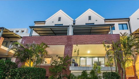 Subiaco Emporium Apartment - Southport Accommodation 7