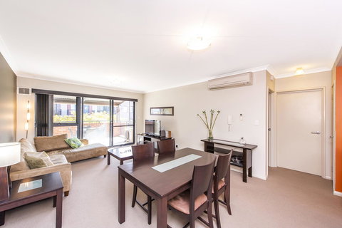Subiaco Emporium Apartment - Southport Accommodation 26