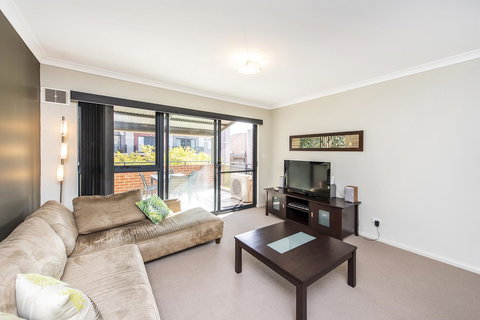 Subiaco Emporium Apartment - Southport Accommodation 15