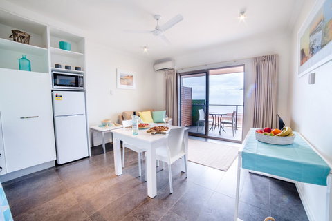 Onslow Beach Resort - Southport Accommodation 10