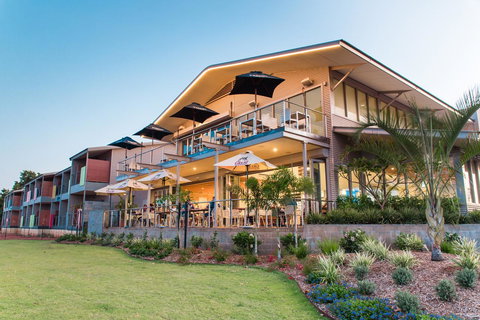 Onslow Beach Resort - Southport Accommodation 0