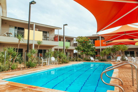 Onslow Beach Resort - Southport Accommodation 1