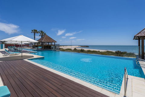 A 406 FANTASTIC OCEAN BEACH And MARINA VIEW APT - MANDURAH - Southport Accommodation 1