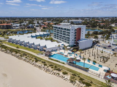 A 406 FANTASTIC OCEAN BEACH And MARINA VIEW APT - MANDURAH - Southport Accommodation 7