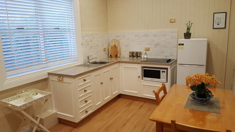 Arendon Cottage - Southport Accommodation 4