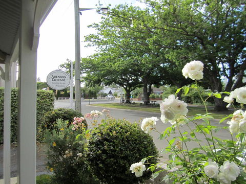 Arendon Cottage - Southport Accommodation 5