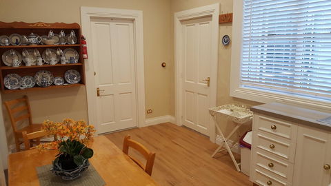 Arendon Cottage - Southport Accommodation 3