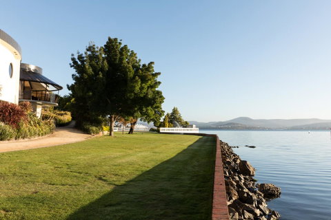 Wrest Point - Accommodation Southport 1
