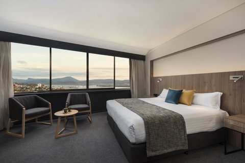 Wrest Point - Accommodation Southport 14