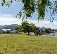 Riverfront Motel  Villas - Southport Accommodation