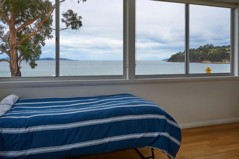 The Ultimate Beach House - Southport Accommodation 7