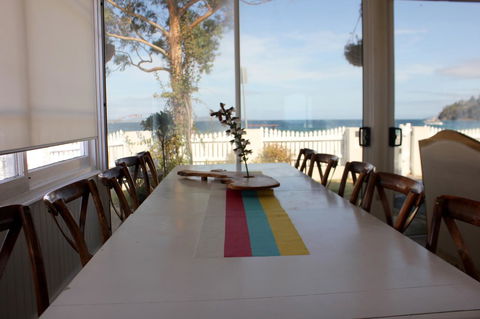 The Ultimate Beach House - Southport Accommodation 24