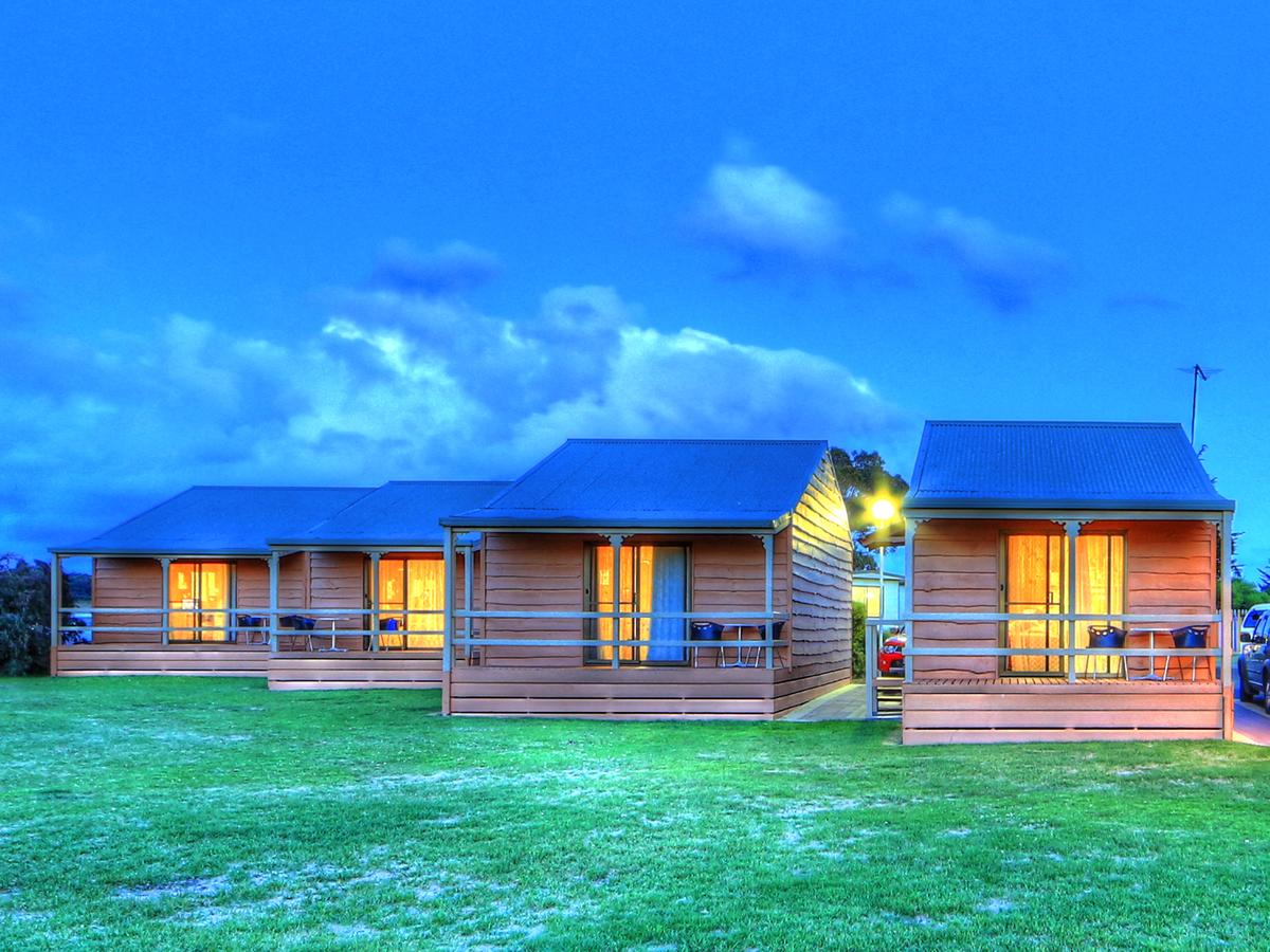 Low Head TAS Southport Accommodation