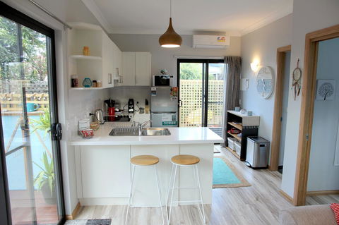 Kingston Beach-House Retreat - Southport Accommodation 20