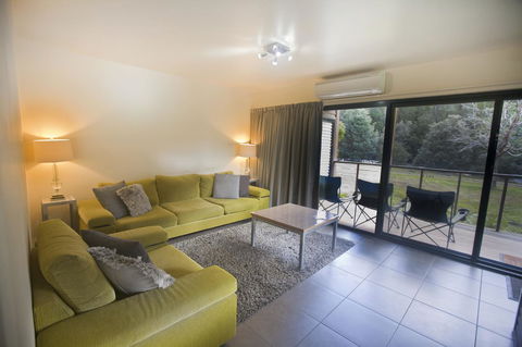 Tyenna River Cottages - Southport Accommodation 11