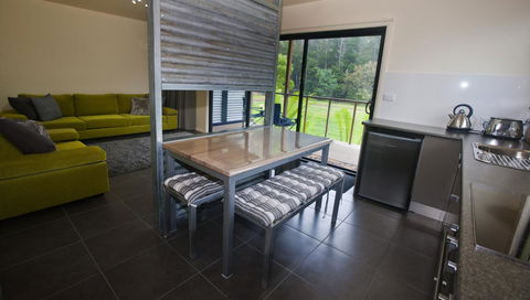 Tyenna River Cottages - Southport Accommodation 18
