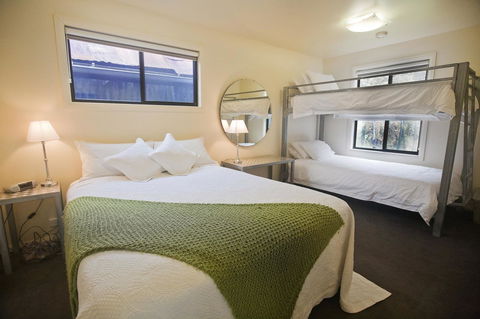 Tyenna River Cottages - Southport Accommodation 12