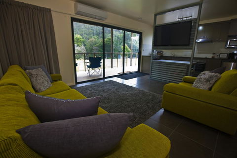 Tyenna River Cottages - Southport Accommodation 16