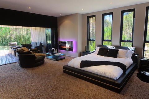Amare Beachside Luxury - Southport Accommodation 10