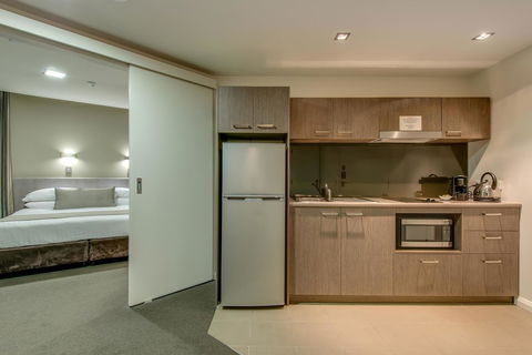 Mantra Collins Hotel - Southport Accommodation 24
