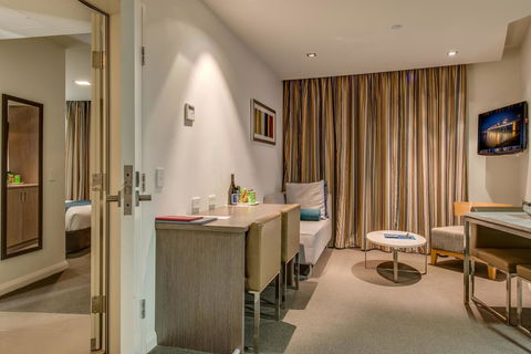 Mantra Collins Hotel - Southport Accommodation 25