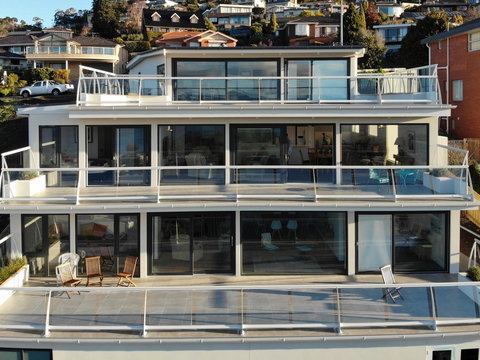 Anchorage Tasmania - Accommodation Southport 8