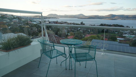Anchorage Tasmania - Accommodation Southport 12