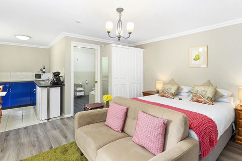 Oyster Cove Chalet - Southport Accommodation 8