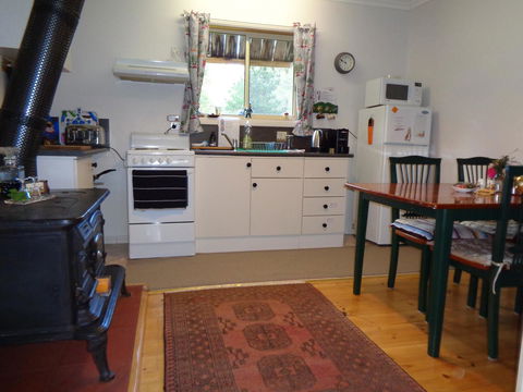 Post House Cottage - Southport Accommodation 7