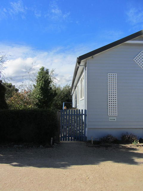 Elm Trees Accommodation @ Ross - Southport Accommodation 3