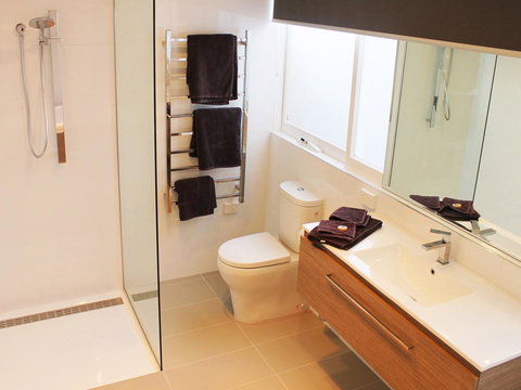 Apartment On King - Free Car - Accommodation Southport 4