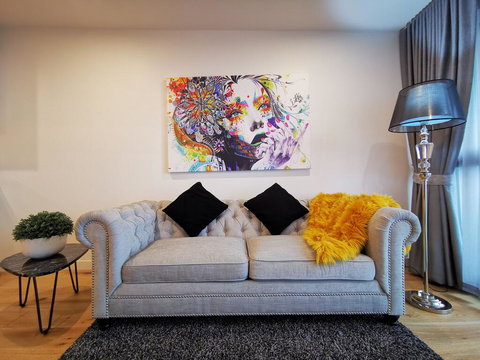 NEW 2 Rooms 2 Baths Apartment In Glen Waverley - Accommodation Southport 1