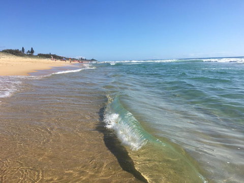 NEW UPMARKET COMFORTABLE 2 Bed, 2 Bath, OCEAN VIEWS, 250m To BUDDINA BEACH! - Accommodation Southport 0