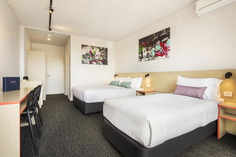 Nightcap At Waltzing Matilda Hotel - Southport Accommodation 0