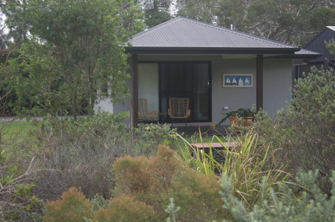 Noosa Studio At Lake Weyba - Southport Accommodation 0