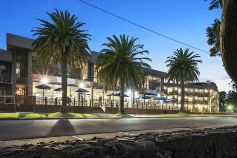 North Pier Hotel - Southport Accommodation 0