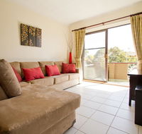 Oaks apartment at dee why beach - Southport Accommodation