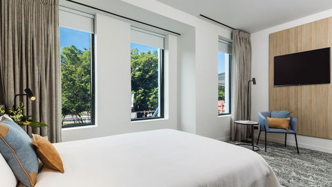 Oaks Cairns Hotel - Southport Accommodation 2