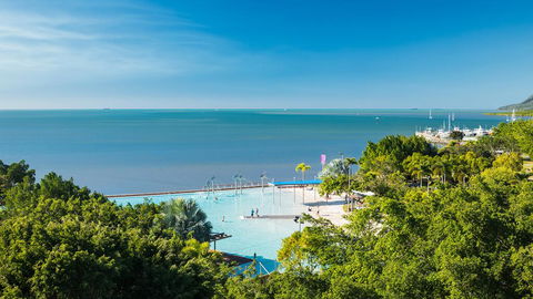 Oaks Cairns Hotel - Southport Accommodation 1