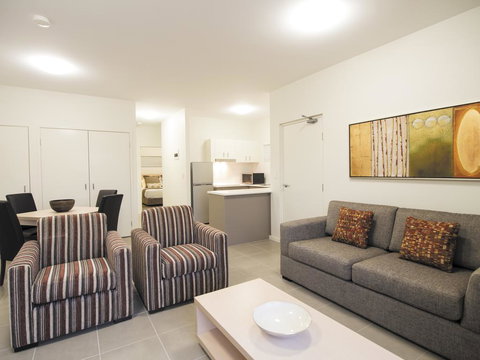 Oaks Middlemount Suites - Southport Accommodation 2