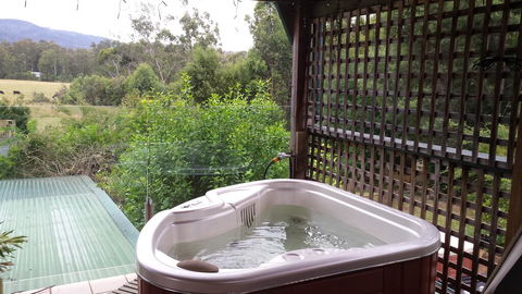 Oaktree Guest House - Southport Accommodation 3
