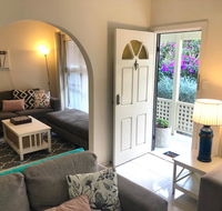 Ocean Beach Cottage - Southport Accommodation