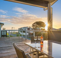 Oceans Eight - Southport Accommodation