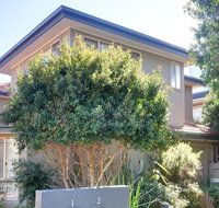 One Street Back from the Surf Beach - Accommodation Southport