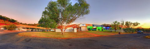 Overlander Hotel - Southport Accommodation 0