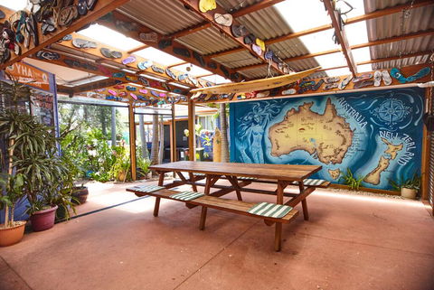 Ozzie Pozzie Backpackers - Port Macquarie YHA - Southport Accommodation 3